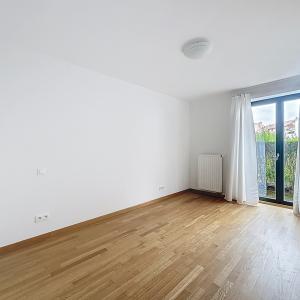 Messidor/Brugmann : Beau rez-de-chaussée avec jardinet