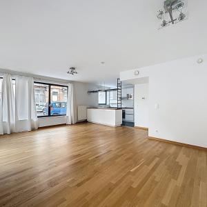 Messidor/Brugmann : Beau rez-de-chaussée avec jardinet