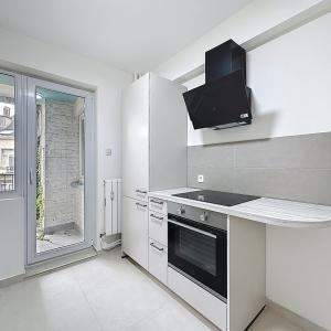 Square Ambiorix : Bel appartement rénové de 3 chambres