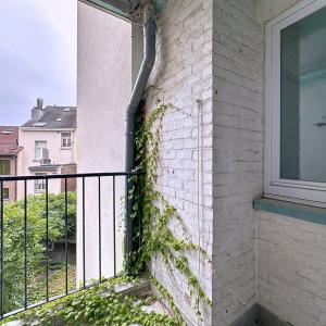 Square Ambiorix : Bel appartement rénové de 3 chambres