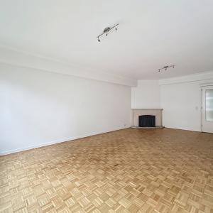 Square Ambiorix : Bel appartement rénové de 3 chambres