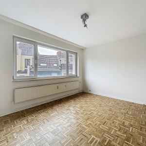 Square Ambiorix : Bel appartement rénové de 3 chambres