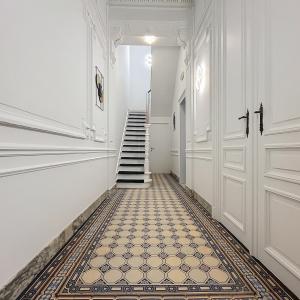 Quartier Européen – Superbe duplex 1 ch. + bureau meublé