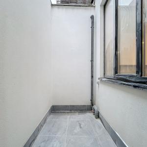 Quartier Européen – Superbe duplex 1 ch. + bureau meublé