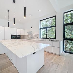 Vleurgat : Magnifique penthouse en arrière d’immeuble