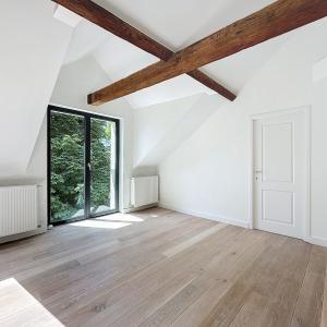 Vleurgat : Magnifique penthouse en arrière d’immeuble