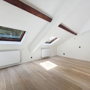 Vleurgat : Magnifique penthouse en arrière d’immeuble