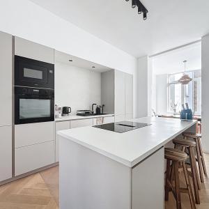 Hôtel des Monnaies : Superbe duplex penthouse meublé 3 ch.