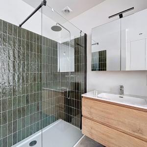 Hôtel des Monnaies : Superbe duplex penthouse meublé 3 ch.