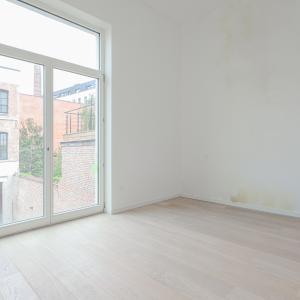 bel appartement de 73m² 1ch + terrasse ± 4m²