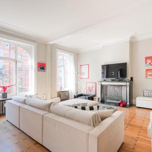 Pl. Stéphanie, superbe appartement 3 chambres + garage