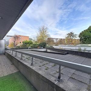 Defacqz : Bel appartement 2 chambres + terrasse