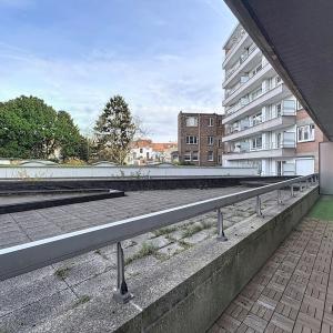 Defacqz : Bel appartement 2 chambres + terrasse