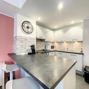 Mérode/Cinquantenaire - Studio meublé, équipé et rénové 