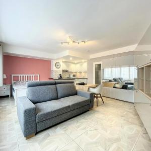 Mérode/Cinquantenaire - Studio meublé, équipé et rénové 