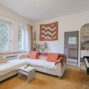 Béchet/Baron d'Huart: Magnifique villa, jardin sud, 2 garages