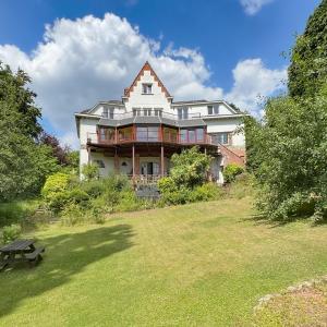 Béchet/Baron d'Huart: Magnifique villa, jardin sud, 2 garages