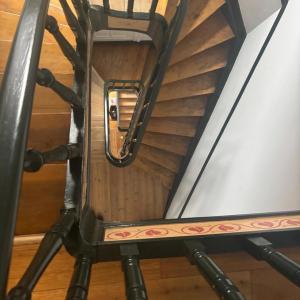 Cinquantenaire: maison rénovée terrasse 3ch., bur., dressing