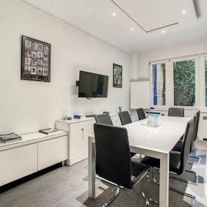 Place Brugmann : Commerce à louer