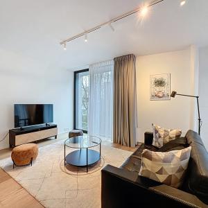 Montgomery/Cinquantenaire: Somptueux appartement meublé neuf