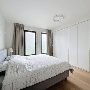 Montgomery/Cinquantenaire: Somptueux appartement meublé neuf