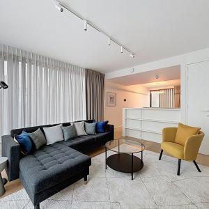 Montgomery/Cinquantenaire: Somptueux penthouse meublé neuf