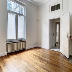 Place Brugmann : Superbe rez-de-chaussée avec jardin