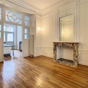 Place Brugmann : Superbe rez-de-chaussée avec jardin