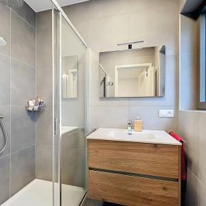 Quartier européen : Bel appartement neuf 2 ch. + terrasse