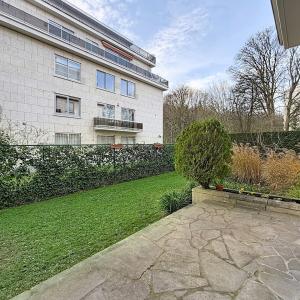 Bois de la Cambre / Roosevelt : Rez-de-chaussée avec jardin