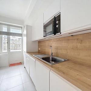 Pl. Brugmann / Châtelain : Bel appartement de caractère 