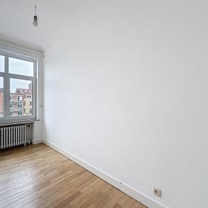 Pl. Brugmann / Châtelain : Bel appartement de caractère 