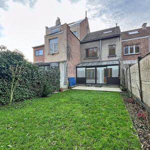 STALLE : Belle maison 3 chambres + jardin !