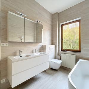 STALLE : Belle maison 3 chambres + jardin !