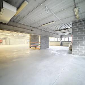 Forest / Drogenbos : Plateaux de bureaux ± 800 m² 