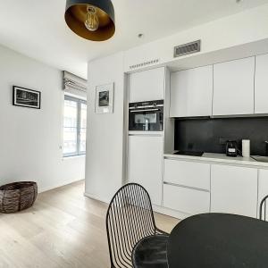 Bailli/Châtelain : Superbe flat meublé remis à neuf