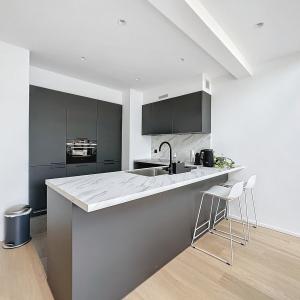 Bruxelles Centre : Joli duplex 2 chambres meublé + terrasse