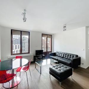 Congrès/Parc Royal : Super appartement 2 chambres meublé 