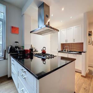 Haut de Saint-Gilles : Rez-de-chaussée avec jardin meublé