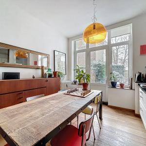 Haut de Saint-Gilles : Rez-de-chaussée avec jardin meublé