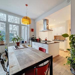 Haut de Saint-Gilles : Rez-de-chaussée avec jardin meublé