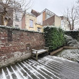 Haut de Saint-Gilles : Rez-de-chaussée avec jardin meublé