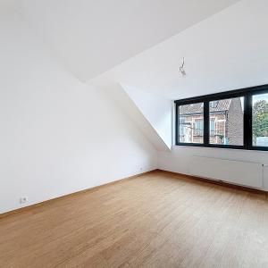 Vanderkindere : Beau duplex penthouse neuf + terrasse