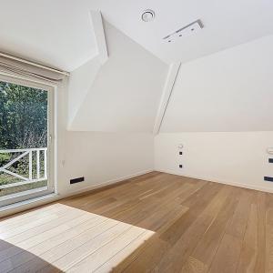 Dolez : Belle maison 3 façades + jardin + garage