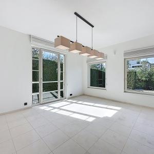 Dolez : Belle maison 3 façades + jardin + garage