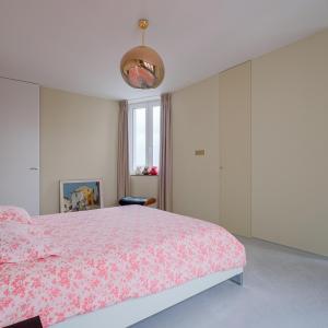 Cinquantenaire, penthouse full rénové 220m²