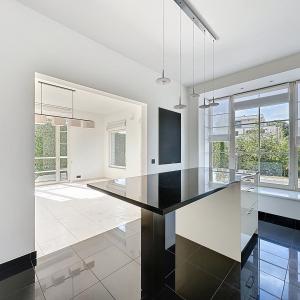 Dolez : Belle maison 3 façades + jardin + garage