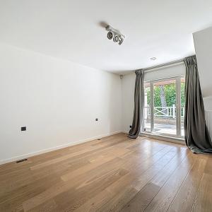 Dolez : Belle maison 3 façades + jardin + garage