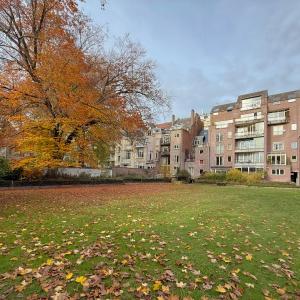 SOUS OFFRE !! Proximité du Châtelain : RDC 3 ch+ extérieurs + parking