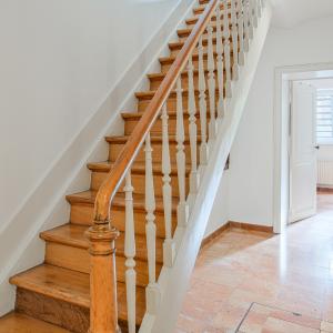 SOUS OFFRE !! Proximité du Châtelain : RDC 3 ch+ extérieurs + parking